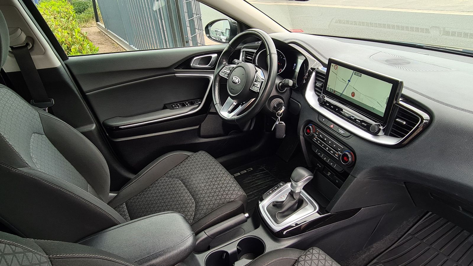 Kia cee'd Sportswagon 1.6D Vision Aut. - Samsaru's Car Outlet