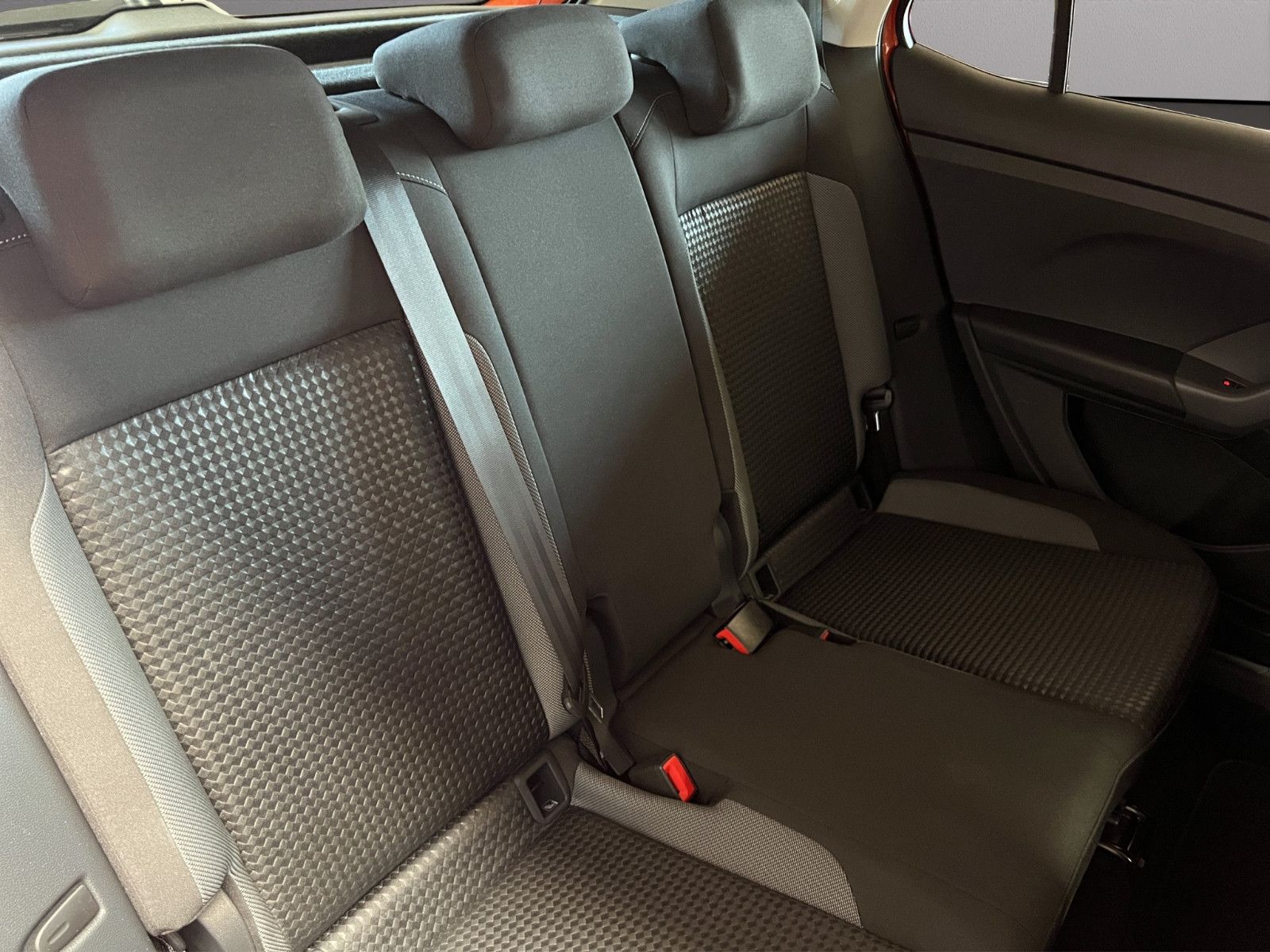 Volkswagen T-Cross Active 1.0l TSI - Samsaru's Car Outlet