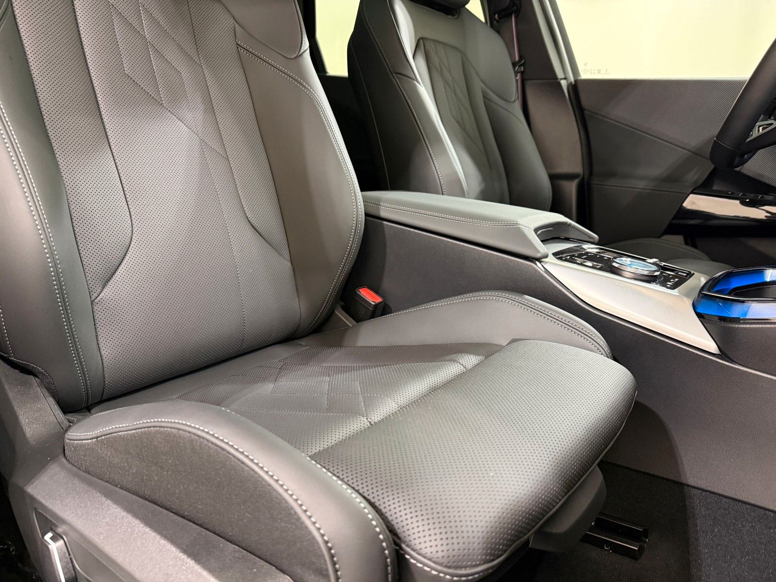 BMW X3 M50 xDrive Standhzg AHK ACC 360° Pano HUD HK