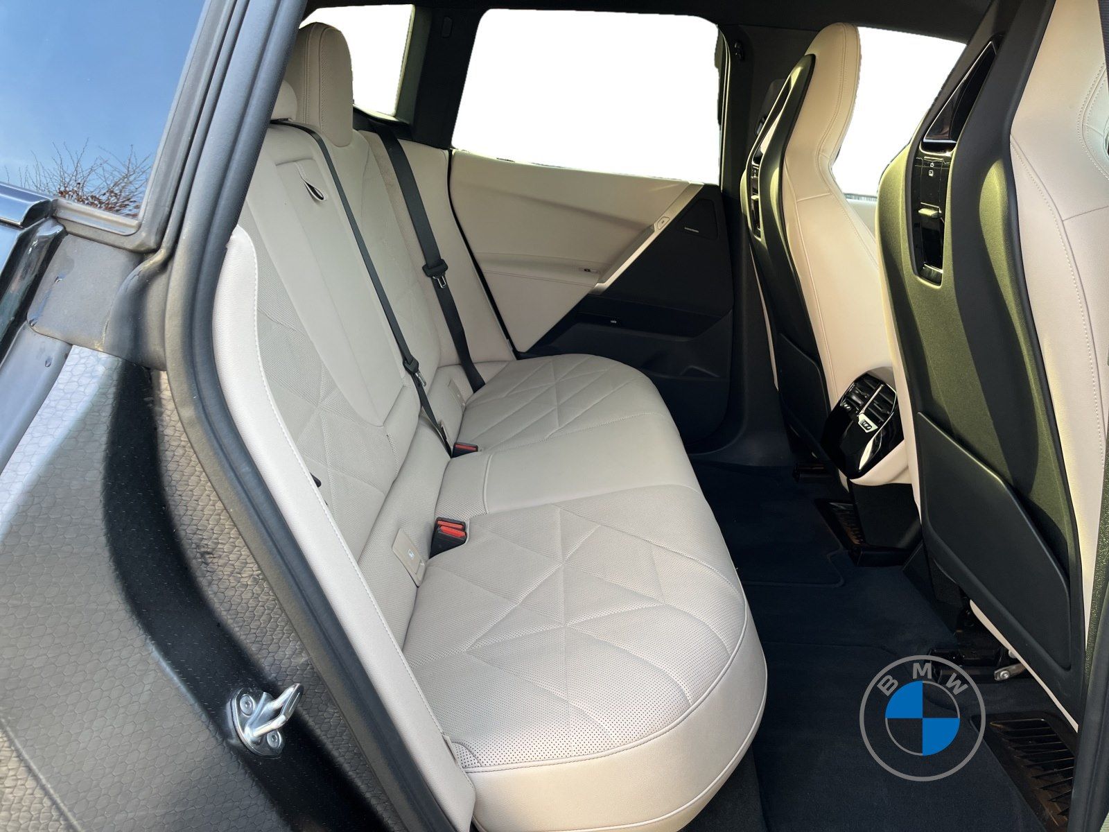 BMW iX xDrive40 Sport 22" AHK Massage Memory H&K