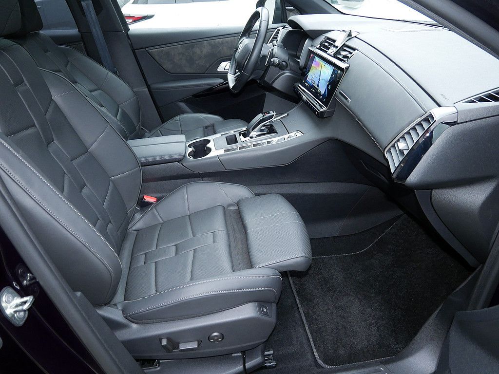 DS Automobiles DS 7 Crossback E-Tense Louvre 4x4 LED PANO 360°