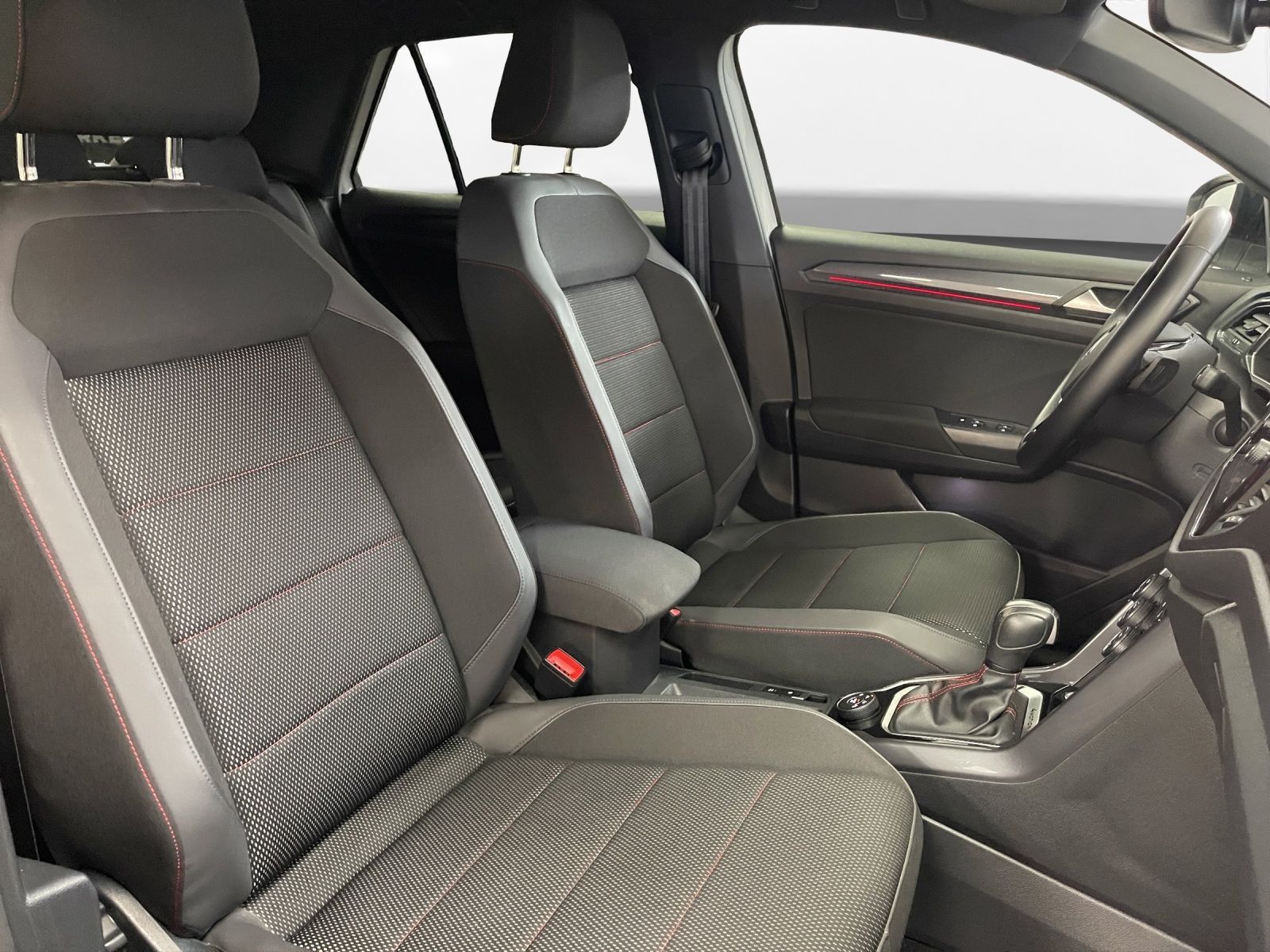 Volkswagen T-Roc 2.0 TSI 4M Sport R-Line - Samsaru's Car Outlet