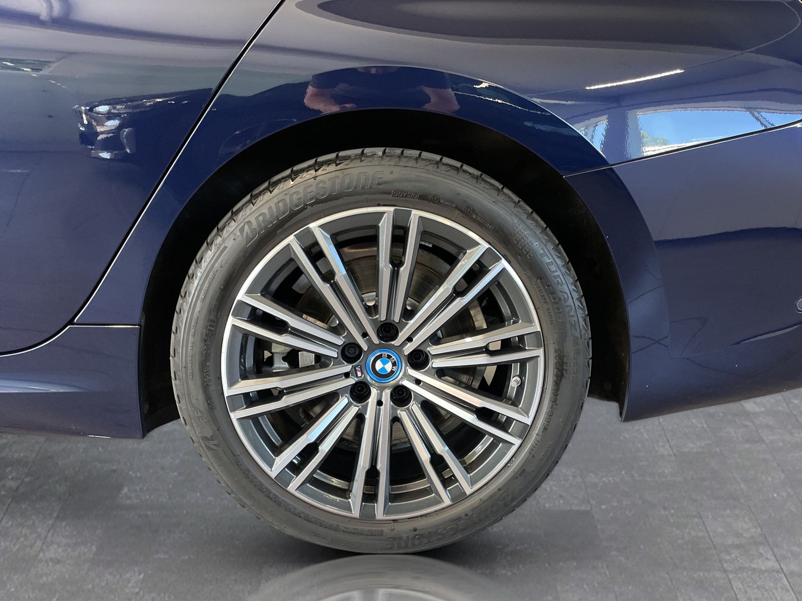 BMW 320e xDrive Touring M Sport - Samsaru's Car Outlet