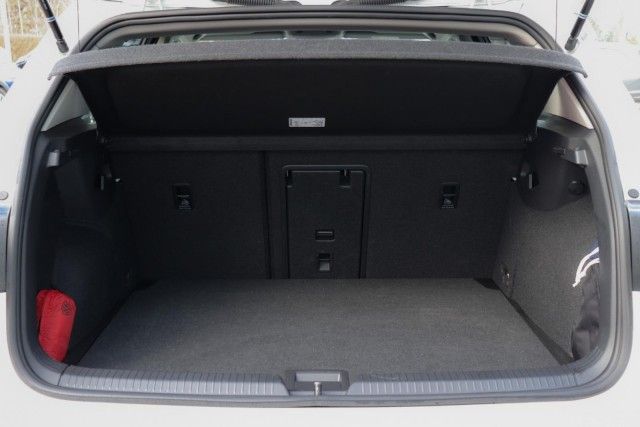 Volkswagen Golf VIII 1.5 TSI Style - Samsaru's Car Outlet