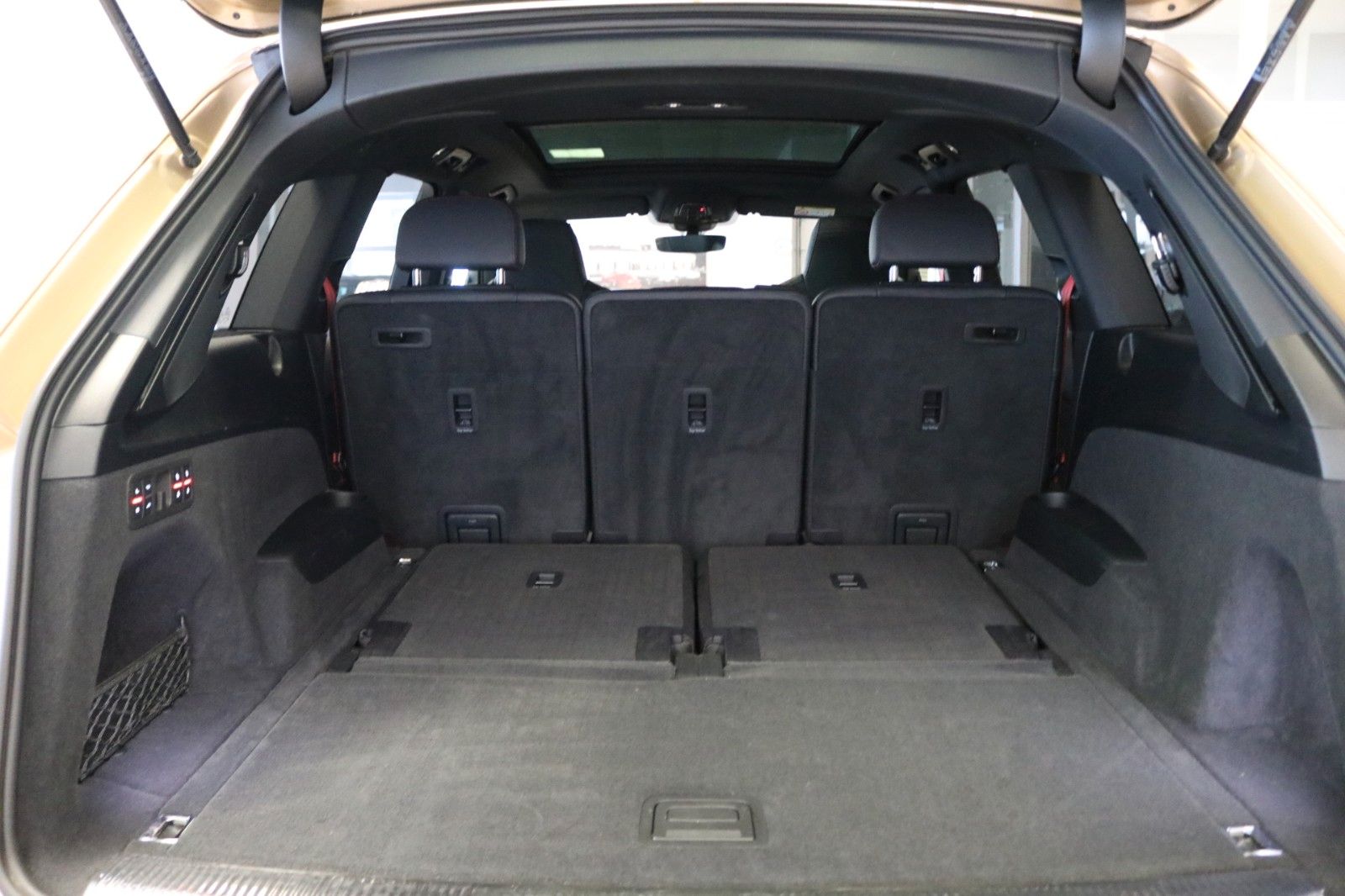 Audi Q7 S-Line competition plus Luft HUD Laser 7-Sitz