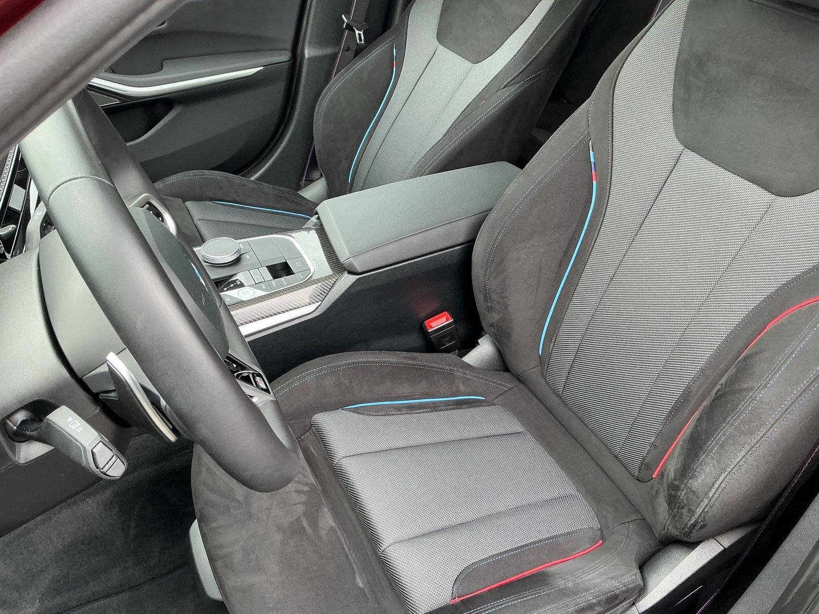 BMW 330e xDrive TOURING M SPORT PRO AHK PANO E-SITZE