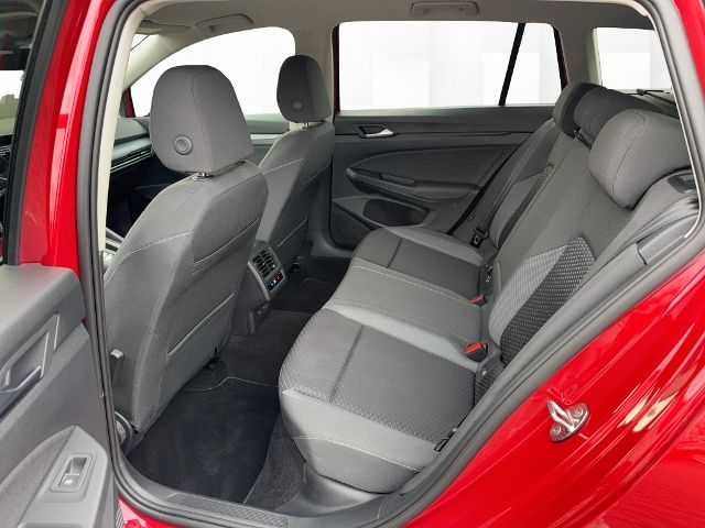 Volkswagen Golf VIII Variant 1.0TSI LIFE - Samsaru's Car Outlet