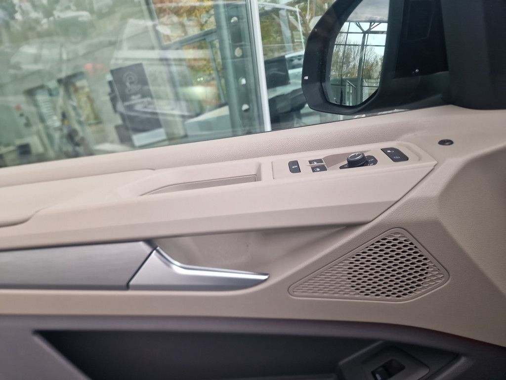Volkswagen T7 Multivan Life 110kW TDI DSG - Samsaru's Car Outlet