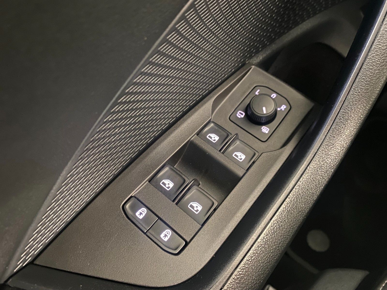 Skoda Octavia Combi Style - Samsaru's Car Outlet