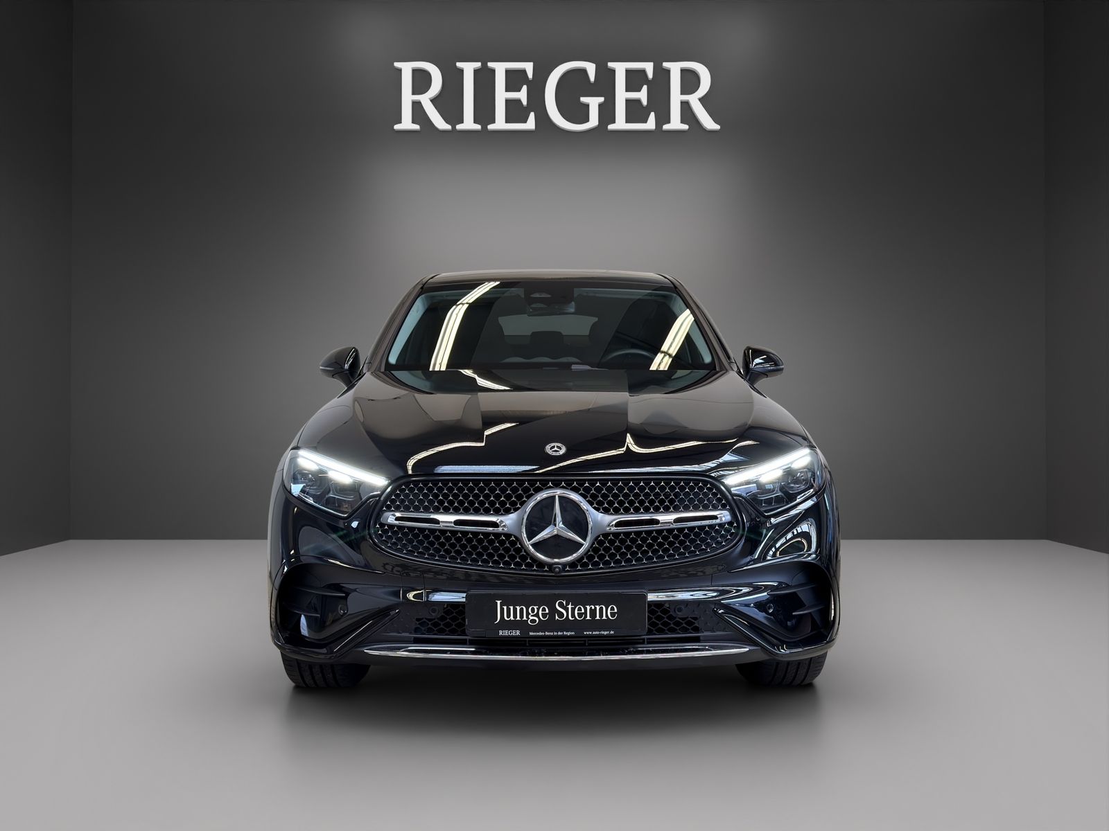 Mercedes-Benz GLC 300 d 4M AMG Premium Plus*AHK*Pano*HUD*20"*+