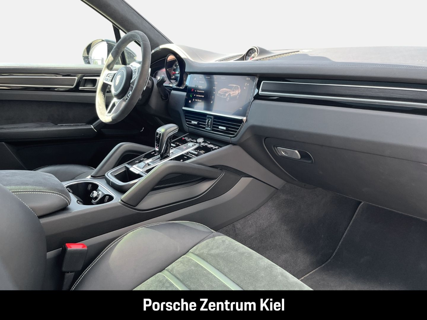 Porsche Cayenne GTS BOSE Surround-View Panoramadach LED