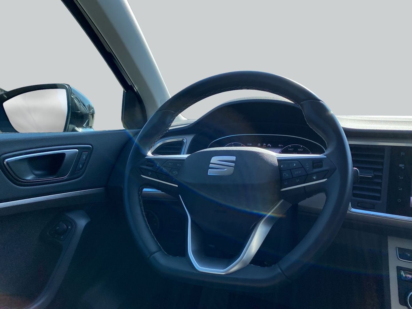 Seat Ateca Xperience 1.5 TSI DSG AHK AUTOM ACC FULLIN