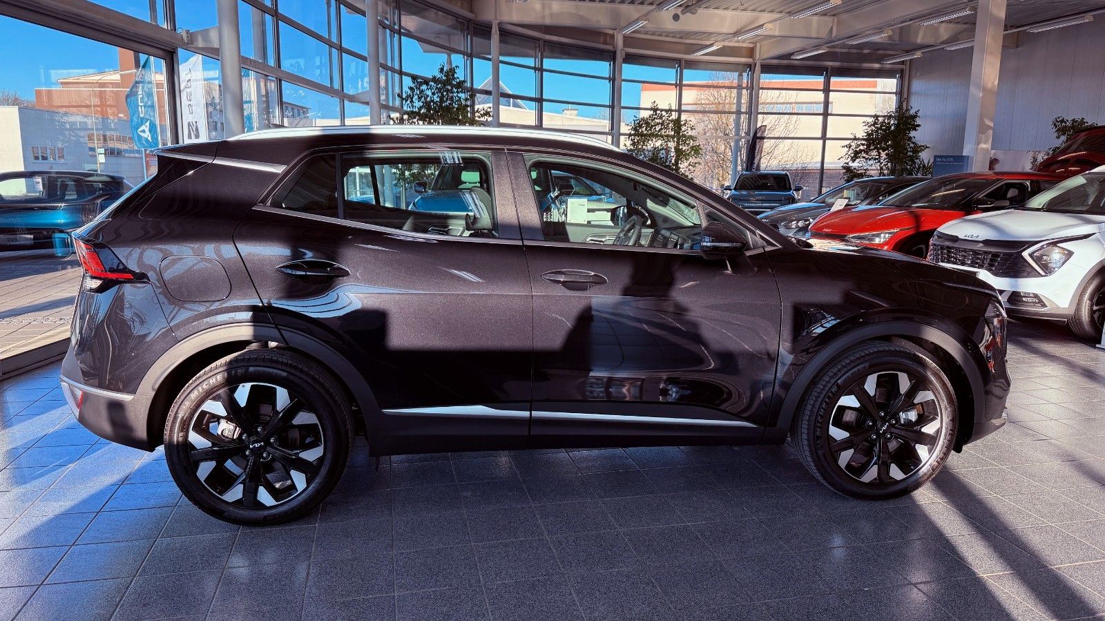 Kia Sportage 1.6T PHEV Vision 4WD - Samsaru's Car Outlet