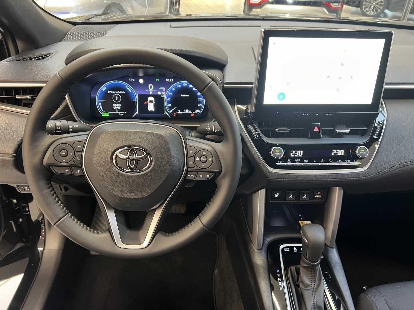 Toyota Corolla Cross 2.0 Hybrid Team D + Premium-Paket