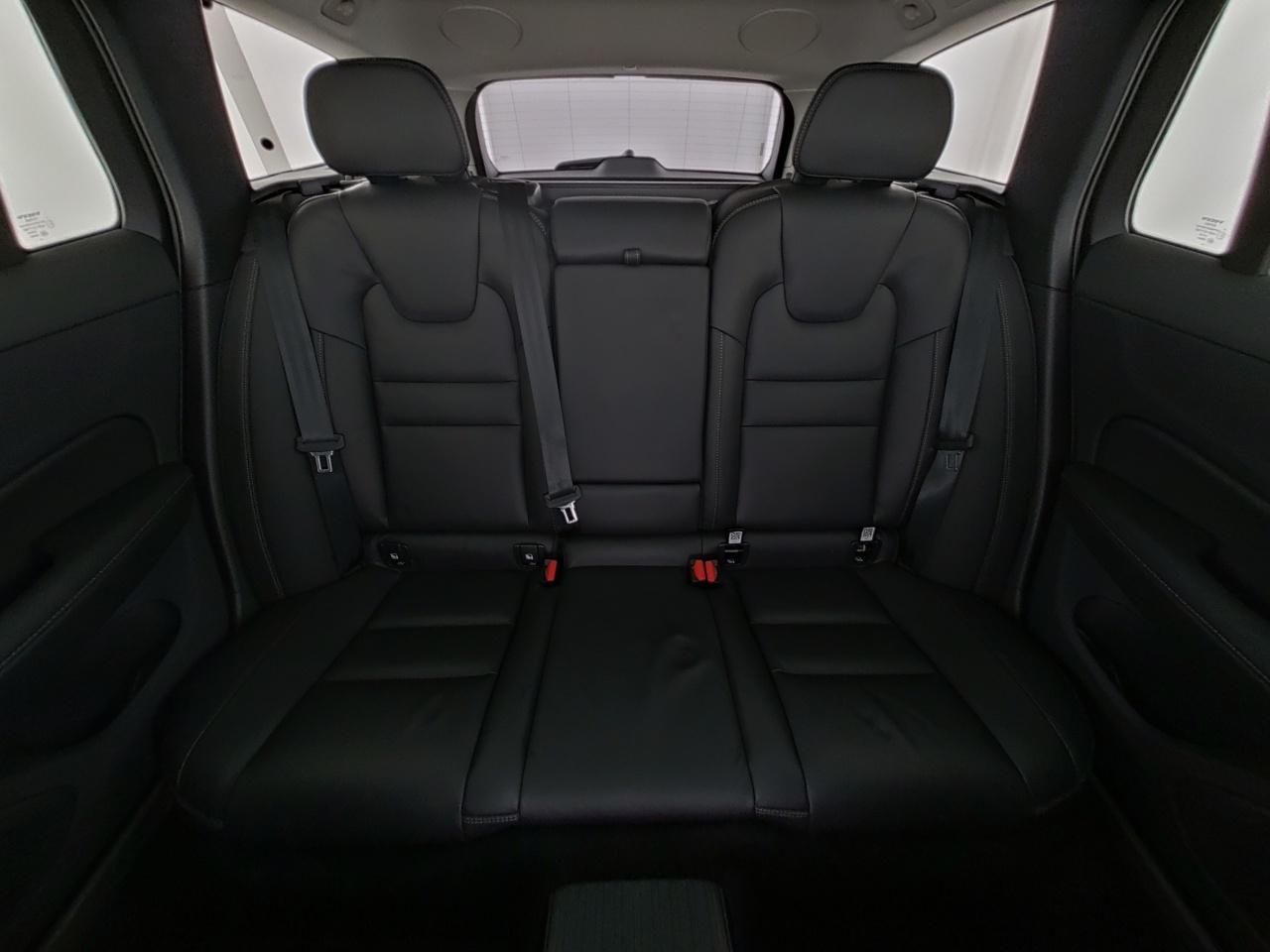 Volvo V60 T6 Recharge AWD PlusDark+AHK+PANO+360°+LM 19