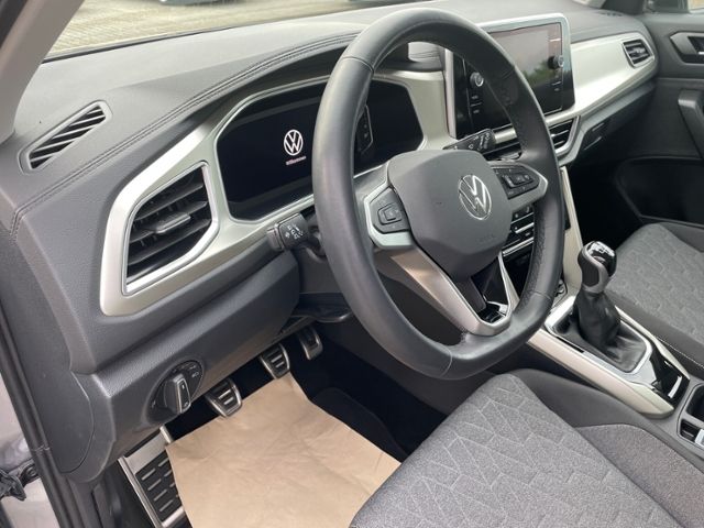 Volkswagen T-Roc MOVE 1.0 TSI - Samsaru's Car Outlet