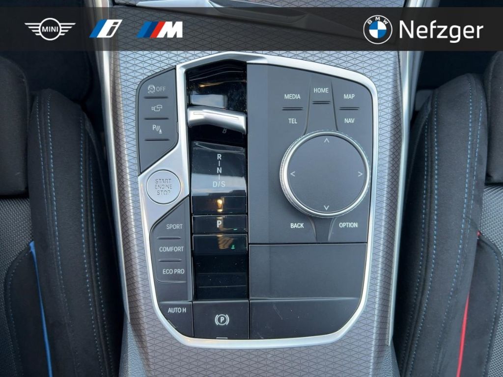 BMW 330 d xDrive Touring M Sport HUD HiFi ACC 360° P