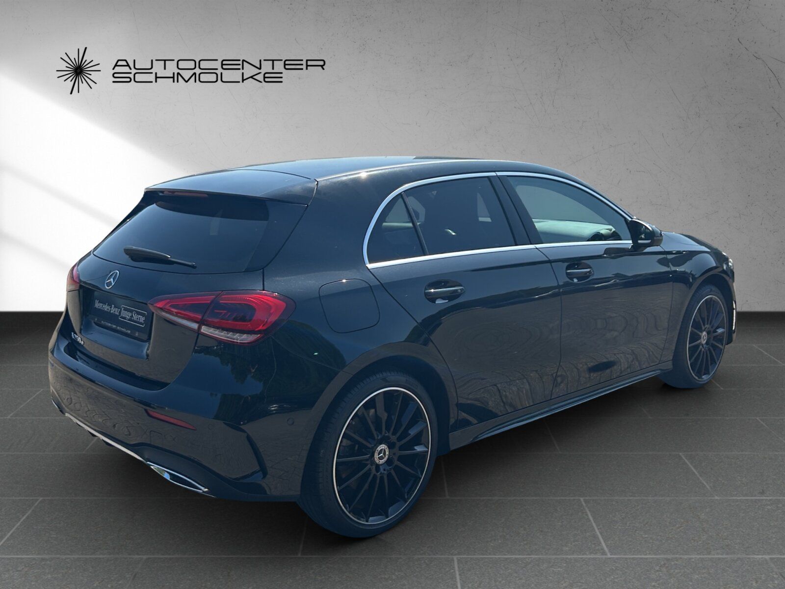 Mercedes-Benz A 250 e AMG-LINE - Samsaru's Car Outlet