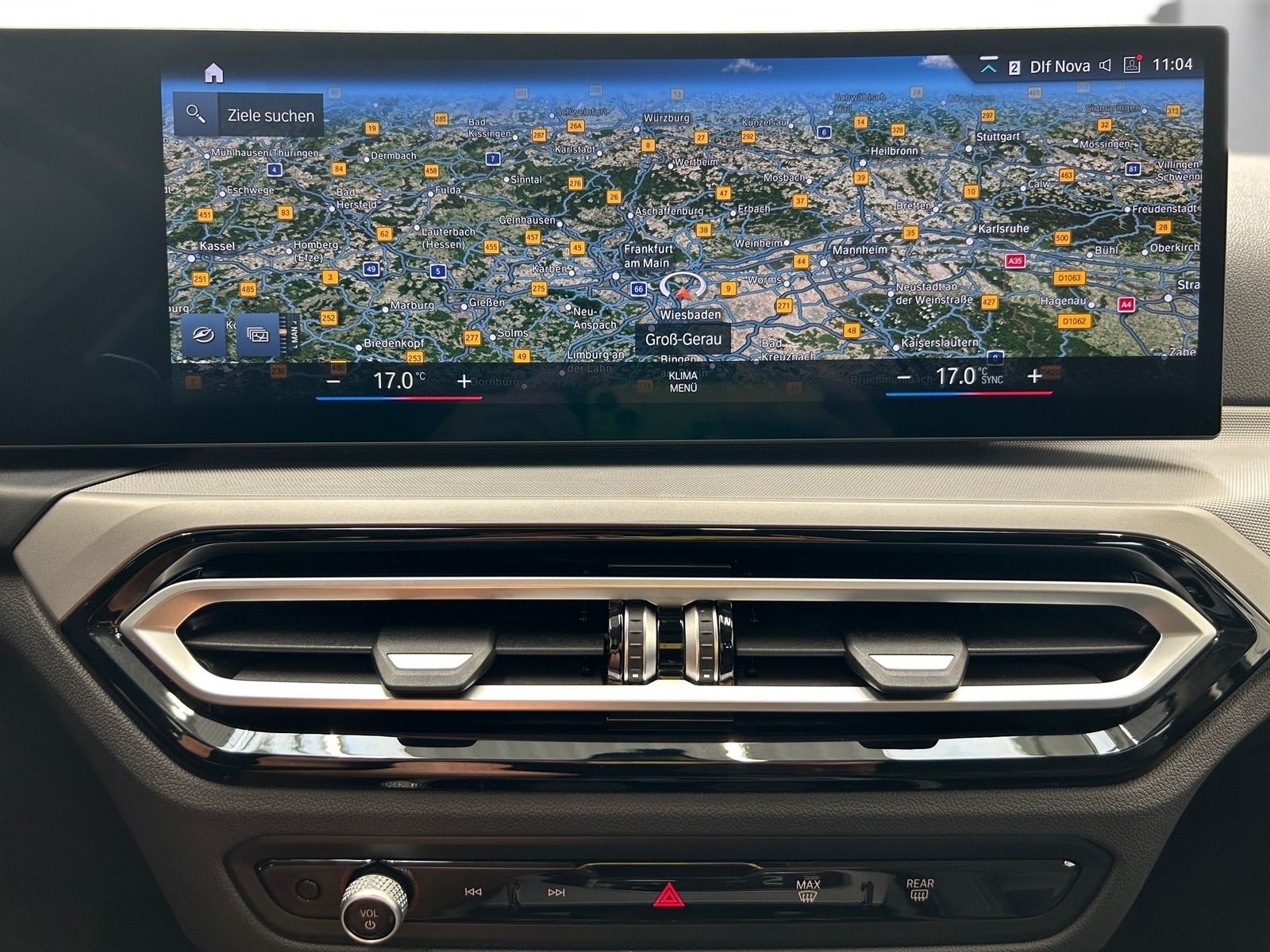 BMW 320d LiveCockpitProf - Samsaru's Car Outlet