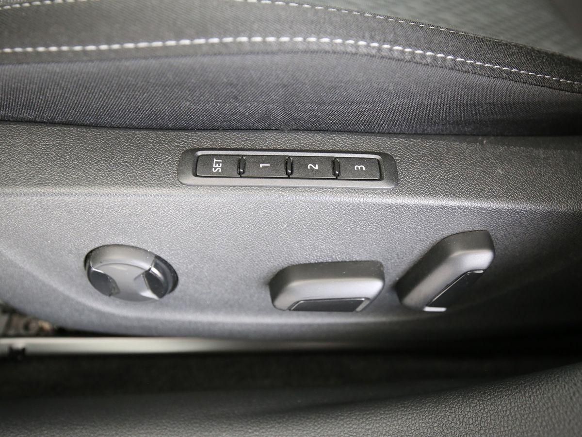 Skoda Octavia Combi Style iV - Samsaru's Car Outlet