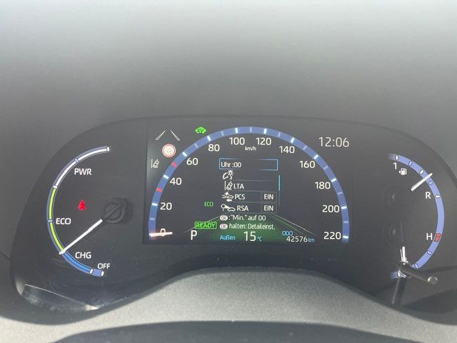 Toyota Yaris Cross Hybrid AWD-i Team Deutschland