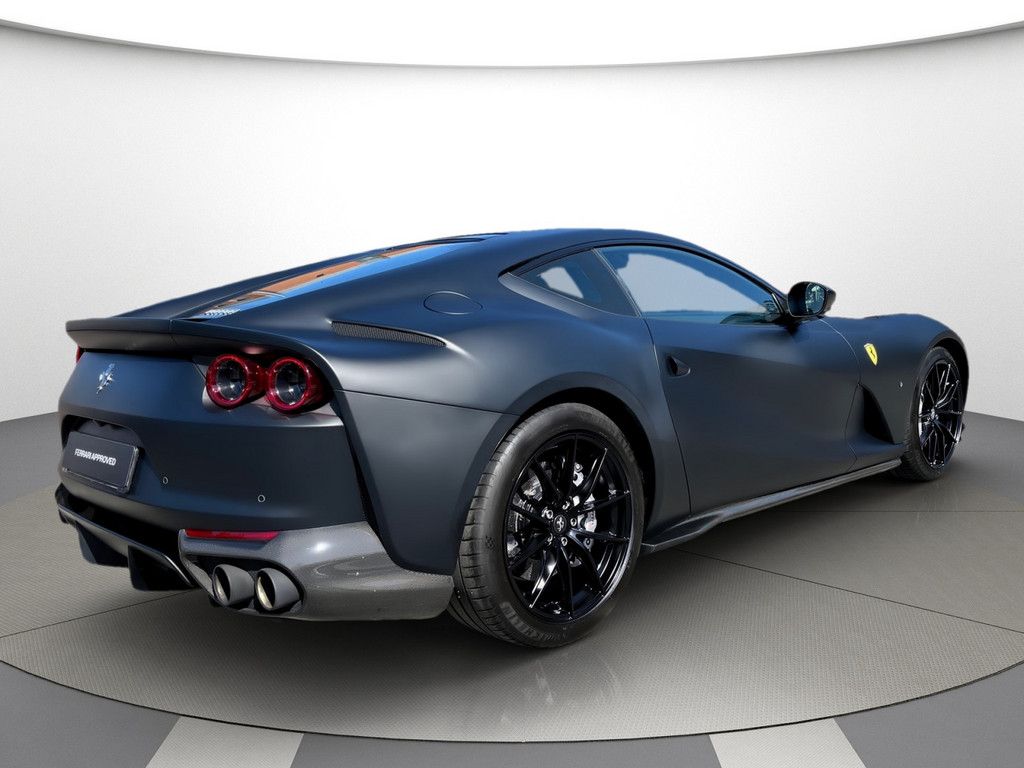 Ferrari 812 Superfast - Samsaru's Car Outlet