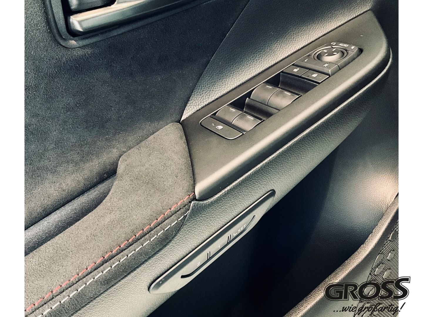 Toyota C-HR AWD Hybrid GR Sport Premiere 4x4 JBL 13 JAH