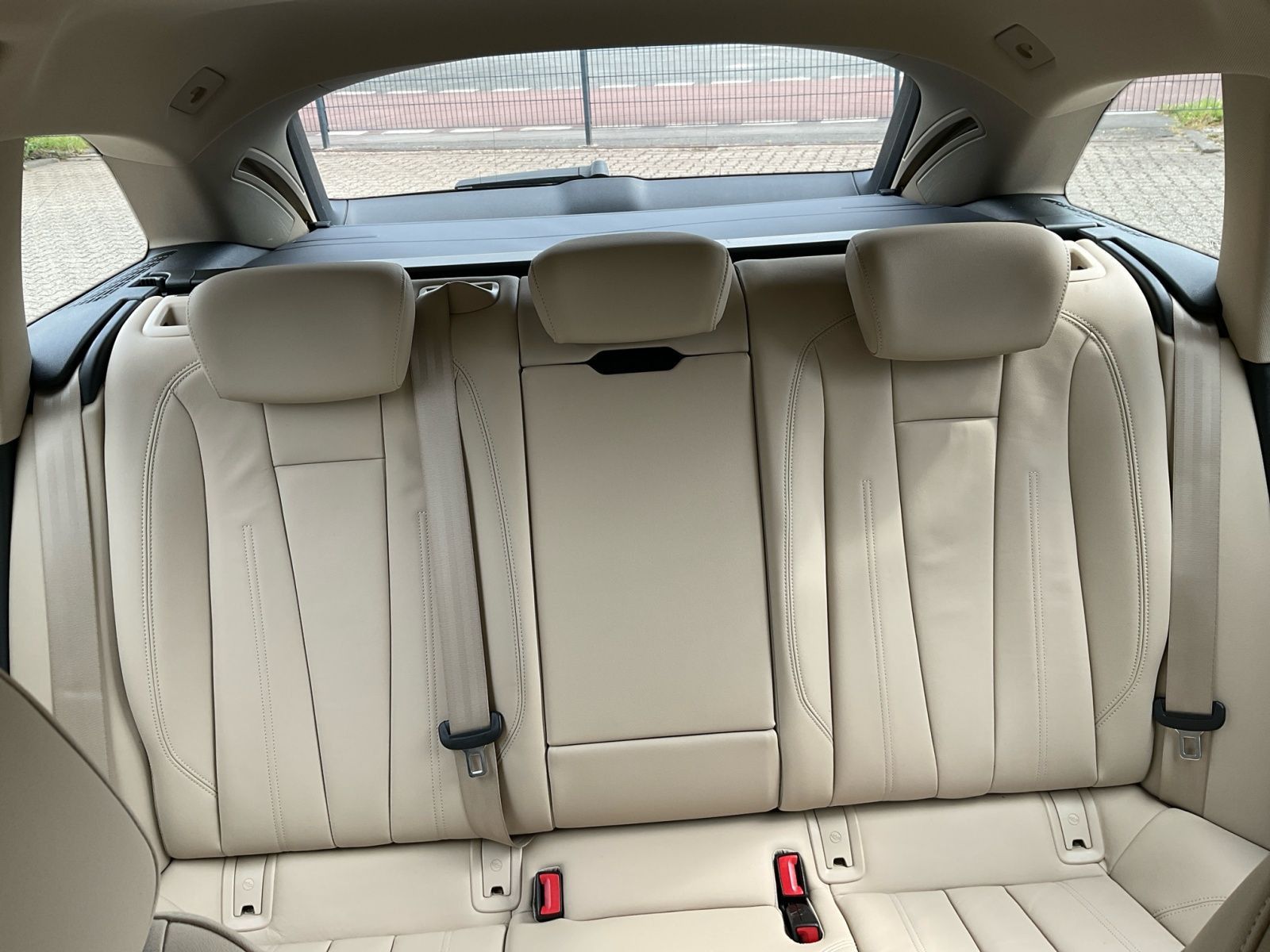 Audi A4 Avant 35 TDI S tronic advanced - Samsaru's Car Outlet