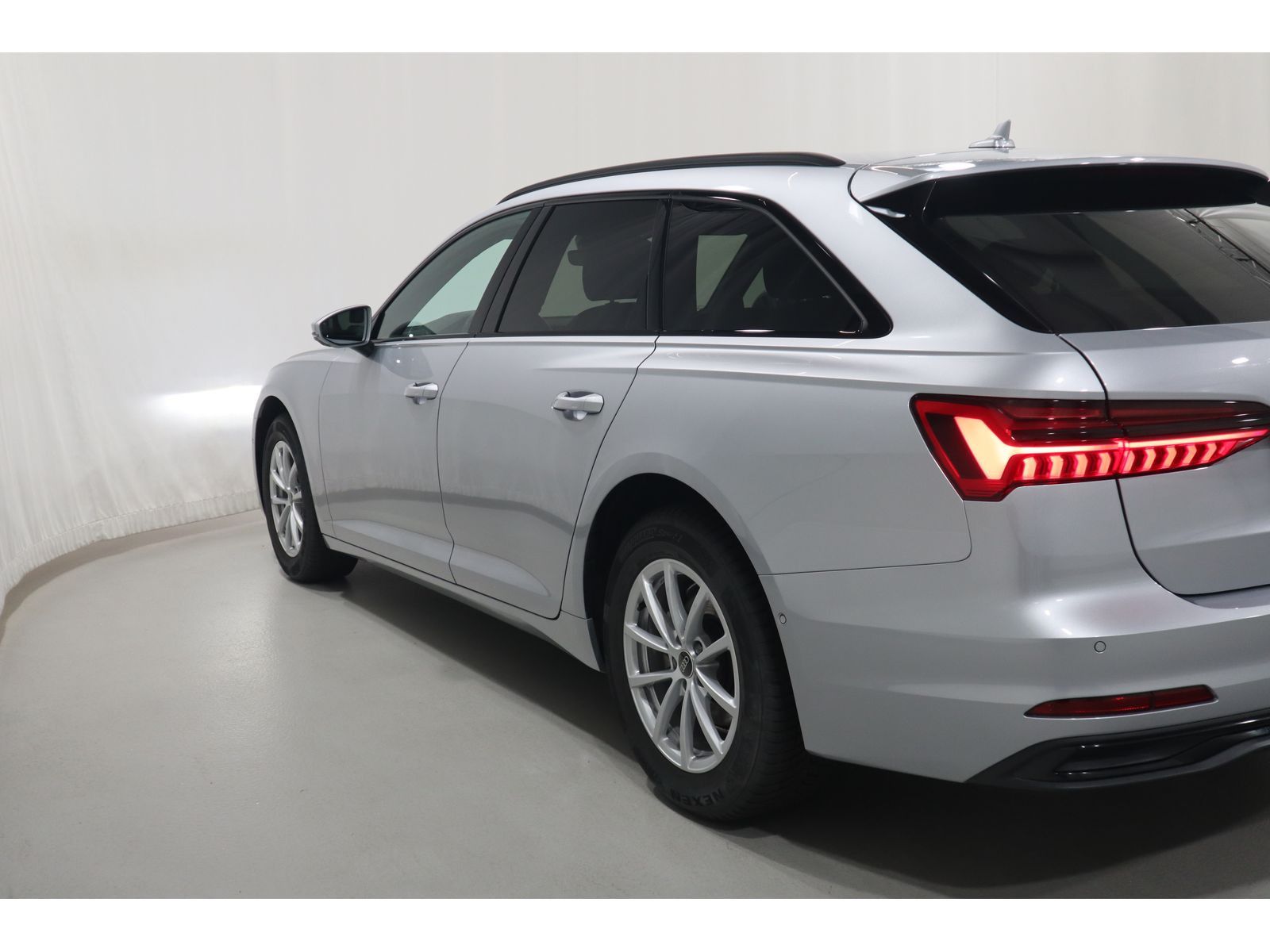 Audi A6 Avant 40 TDI advanced - Samsaru's Car Outlet