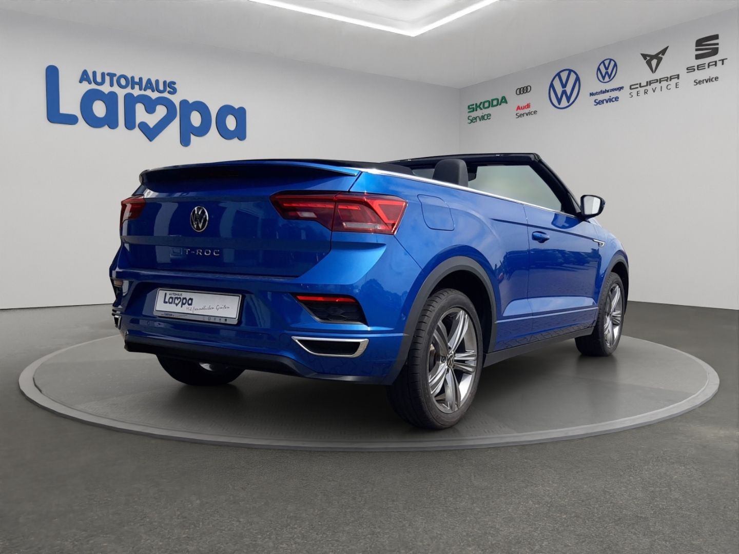 Volkswagen T-Roc R-LINE - Samsaru's Car Outlet