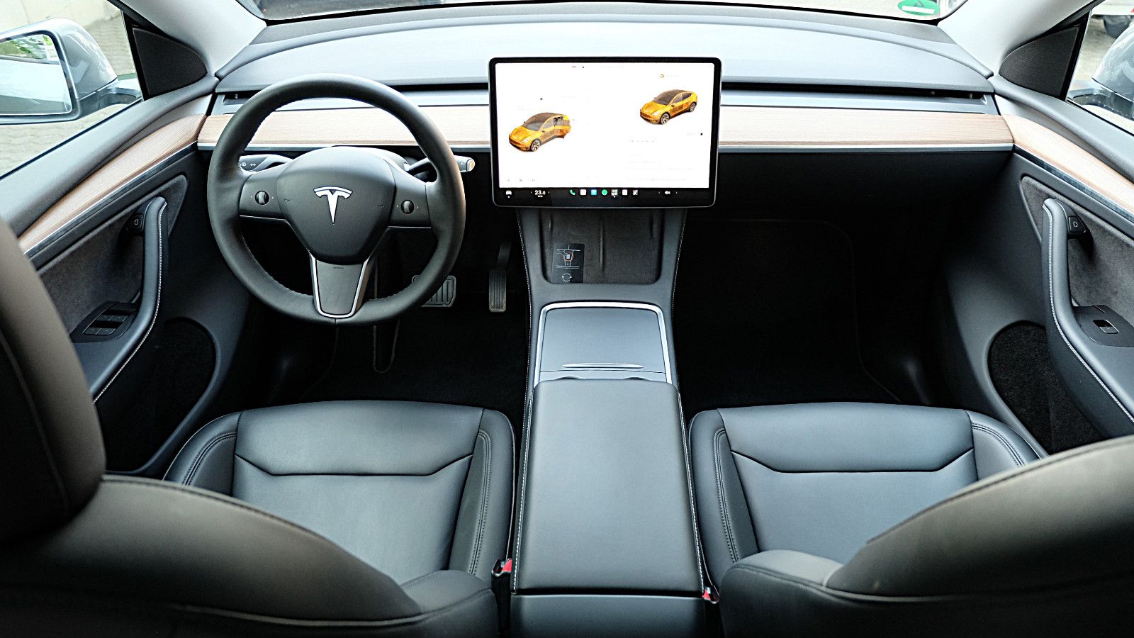 Tesla Model Y Long Range Dual AWD