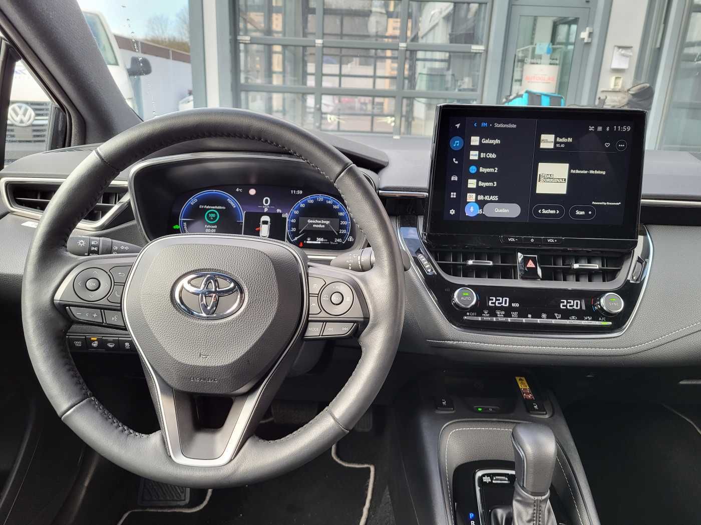 Toyota Corolla 1.8 Hybrid - Samsaru's Car Outlet