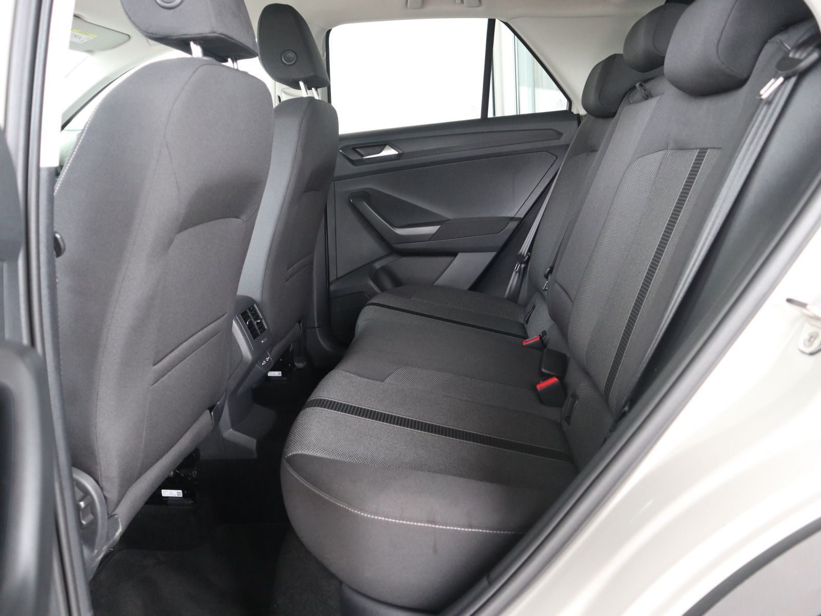 Volkswagen T-Roc 1.5 TSI DSG Life - Samsaru's Car Outlet