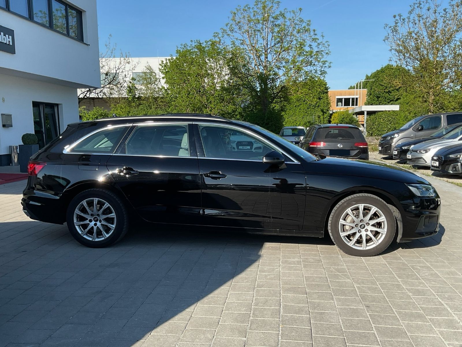 Audi A4 Av.40 TDI quattro S-Tr.Matrix - Samsaru's Car Outlet