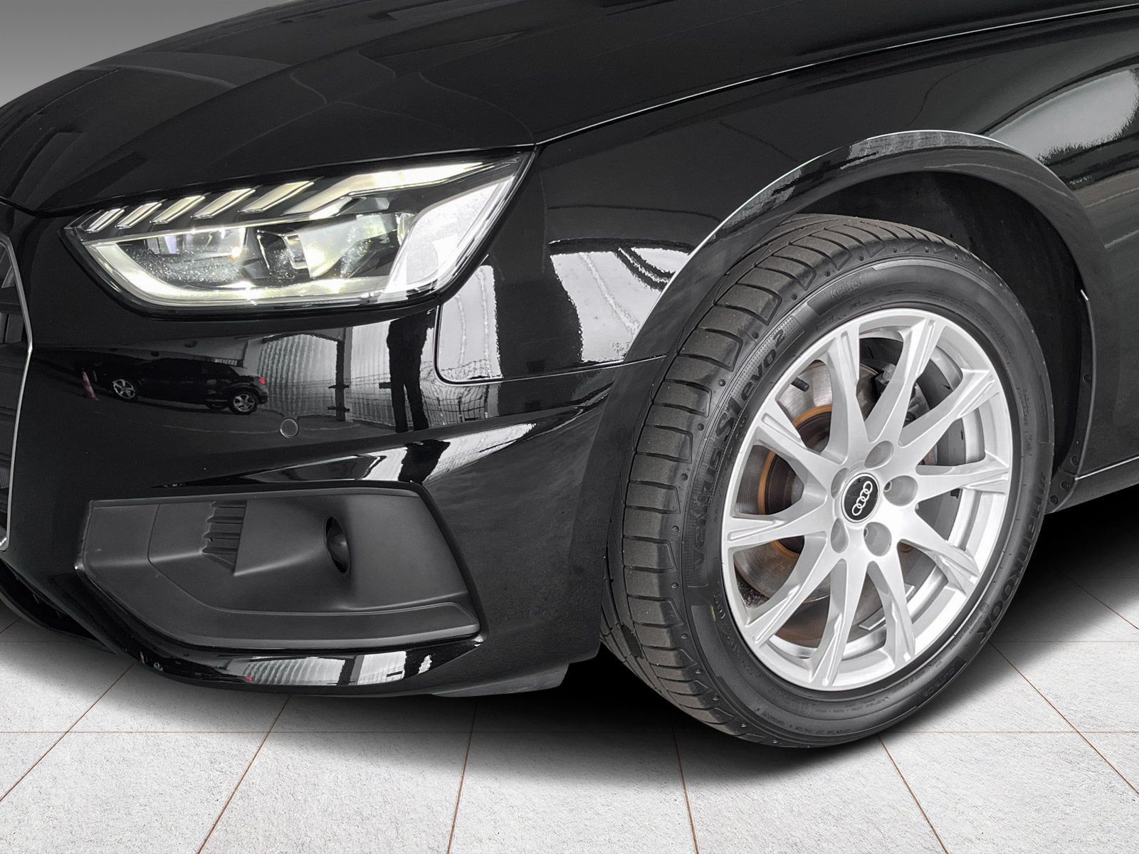 Audi A4 Avant 35 TFSI S tronic - Samsaru's Car Outlet