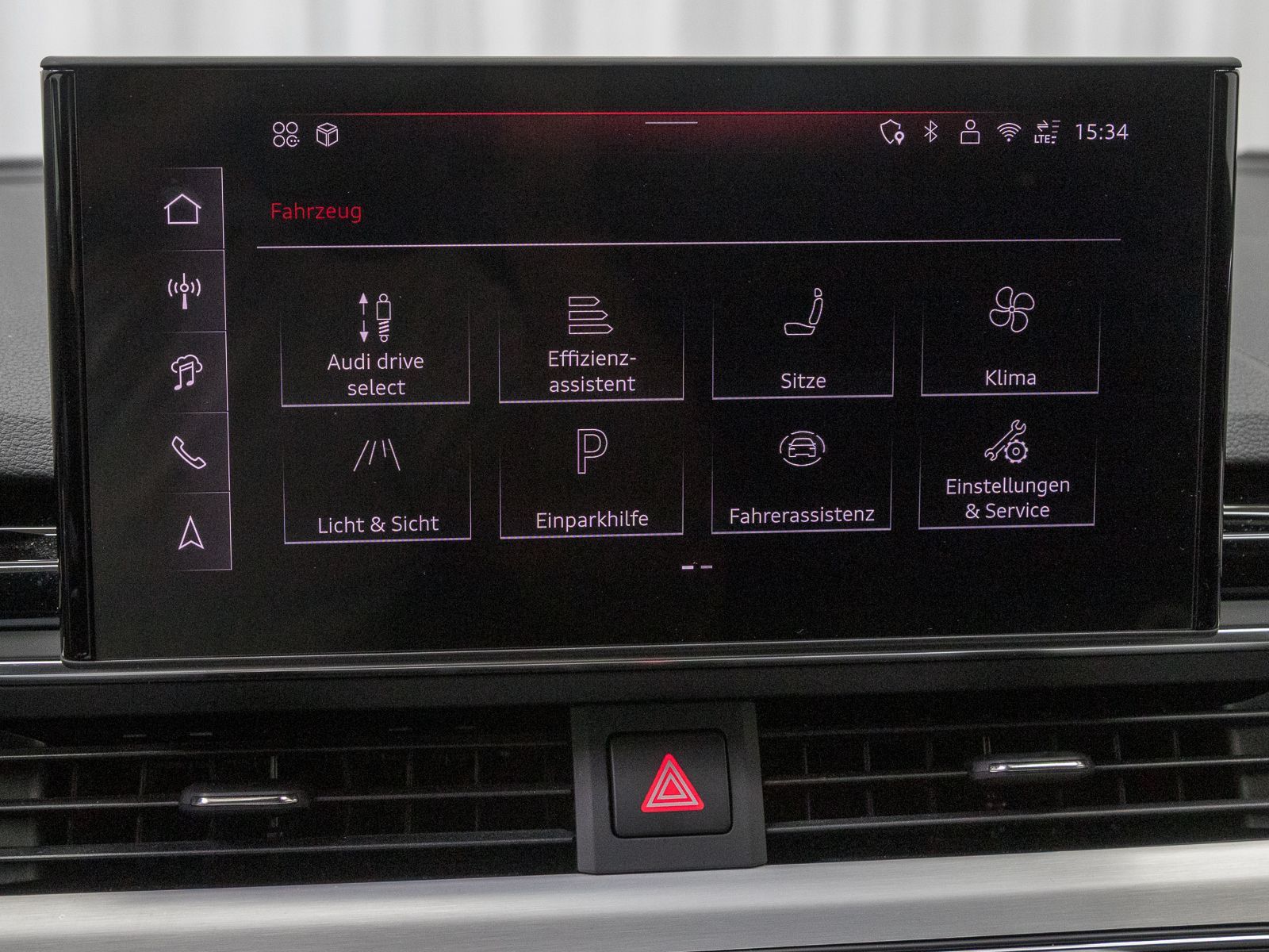 Audi A4 Avant 40 TFSI Q 2x S LINE MATRIX AHK LM19 KAM