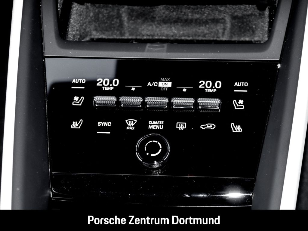 Porsche Macan 4 - Samsaru's Car Outlet