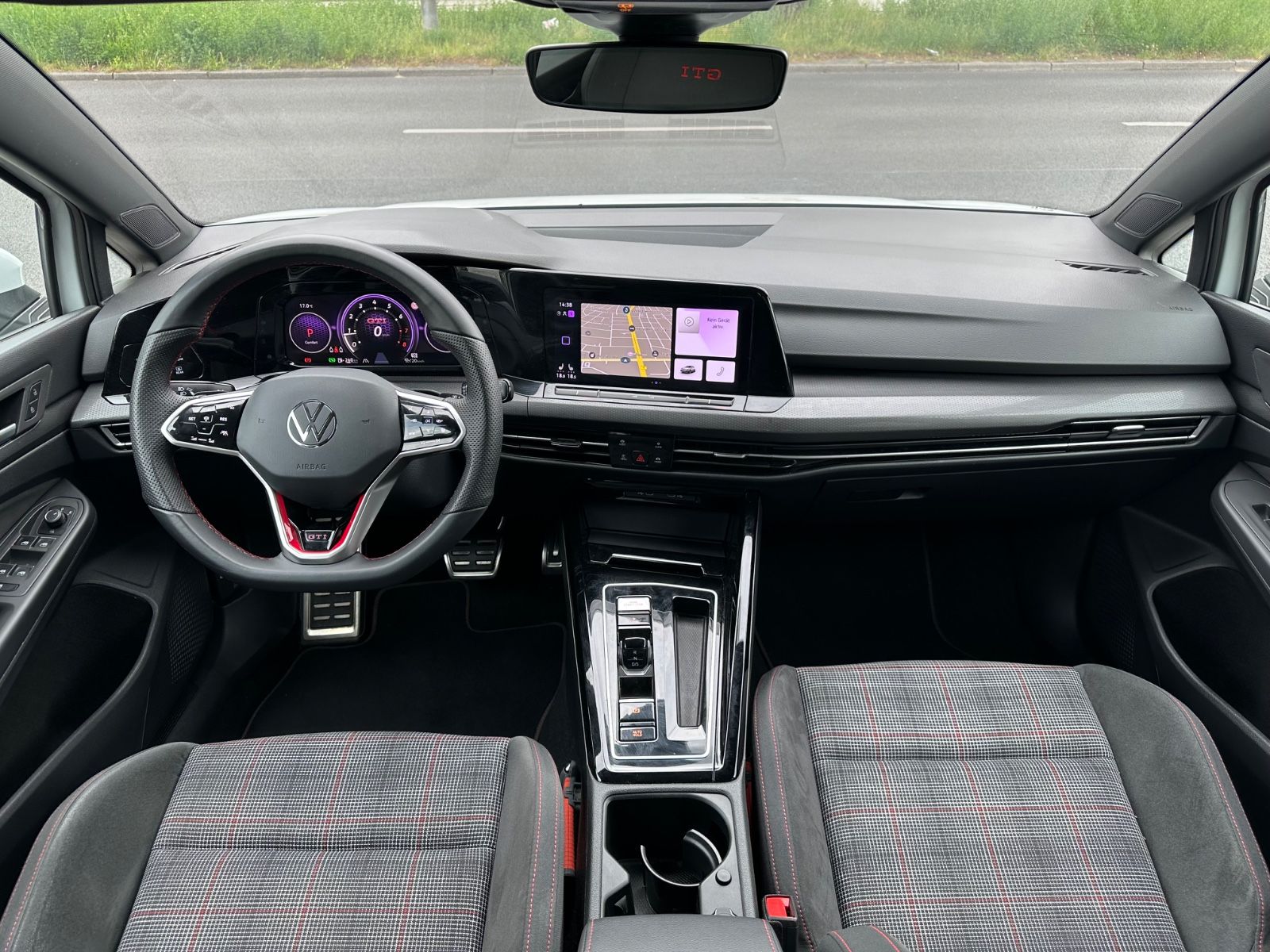 Volkswagen Golf VIII GTI - Samsaru's Car Outlet
