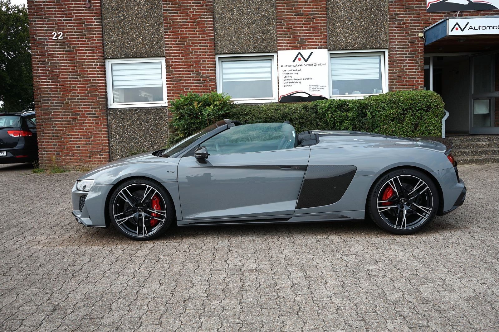 Audi R8 Spyder 5.2 FSI Quattro Performance - Samsaru's Car Outlet