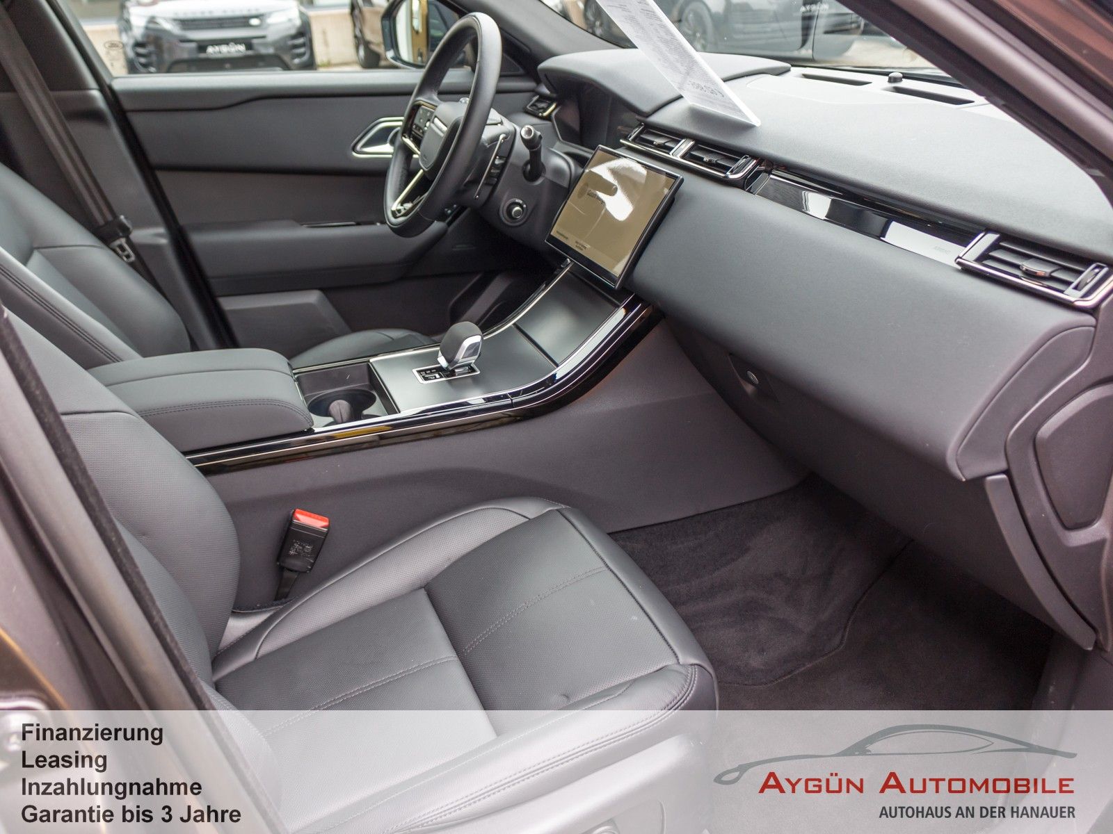 Range Rover Velar D300 DYNAMIC SE AWD - Samsaru's Car Outlet