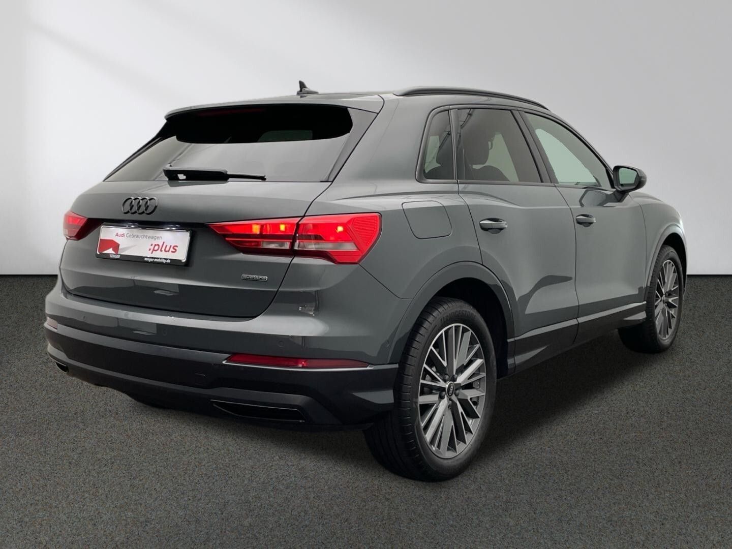 Audi Q3 advanced 40 TFSI quattro - Samsaru's Car Outlet
