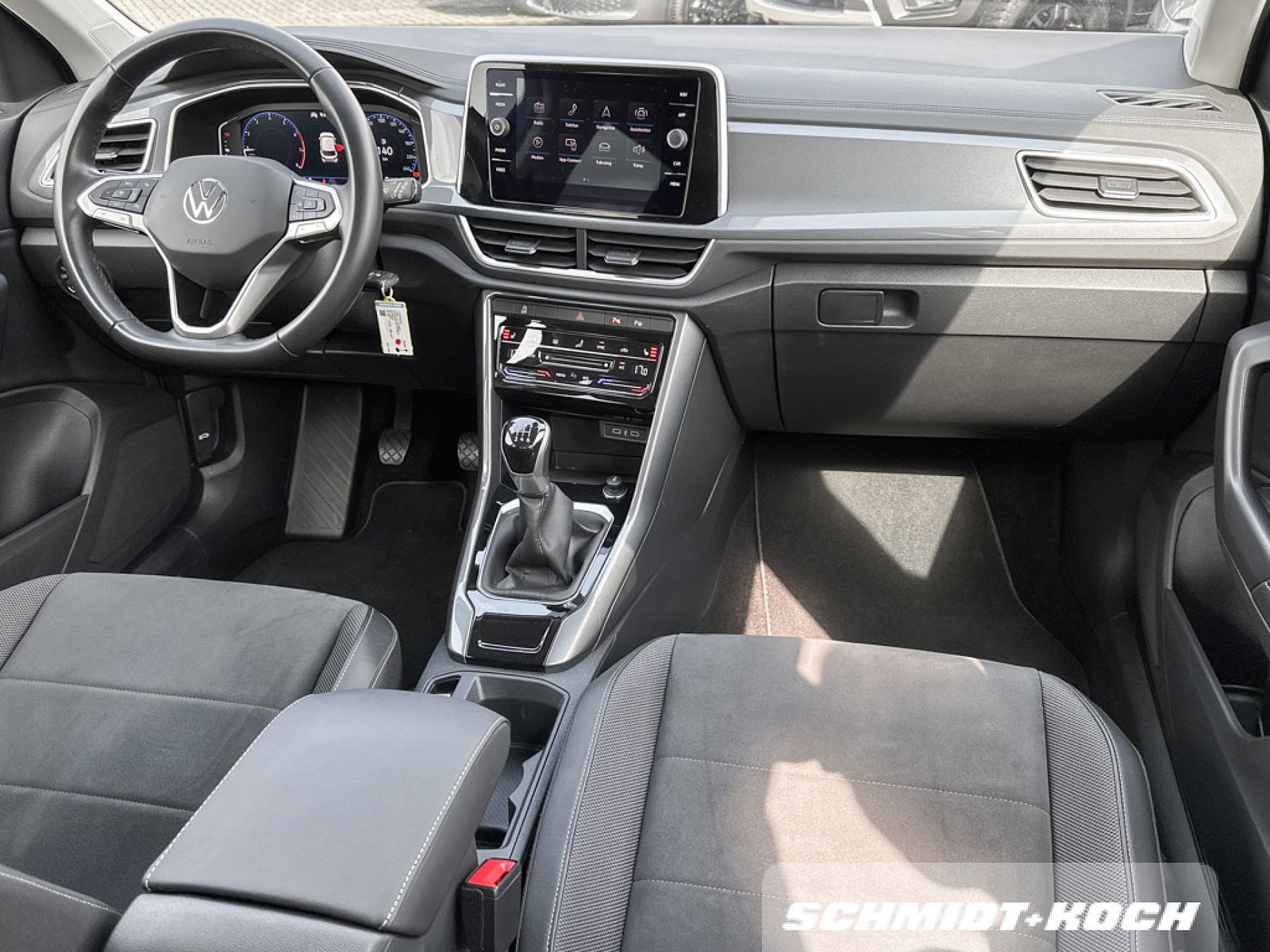 Volkswagen T-Roc 1.0 TSI Style - Samsaru's Car Outlet