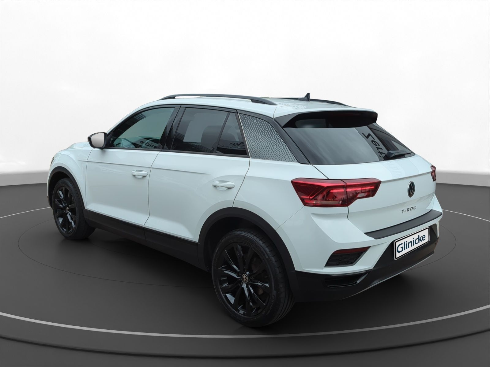 Volkswagen T-Roc 1.5 TSI Sport BlackStyle - Samsaru's Car Outlet