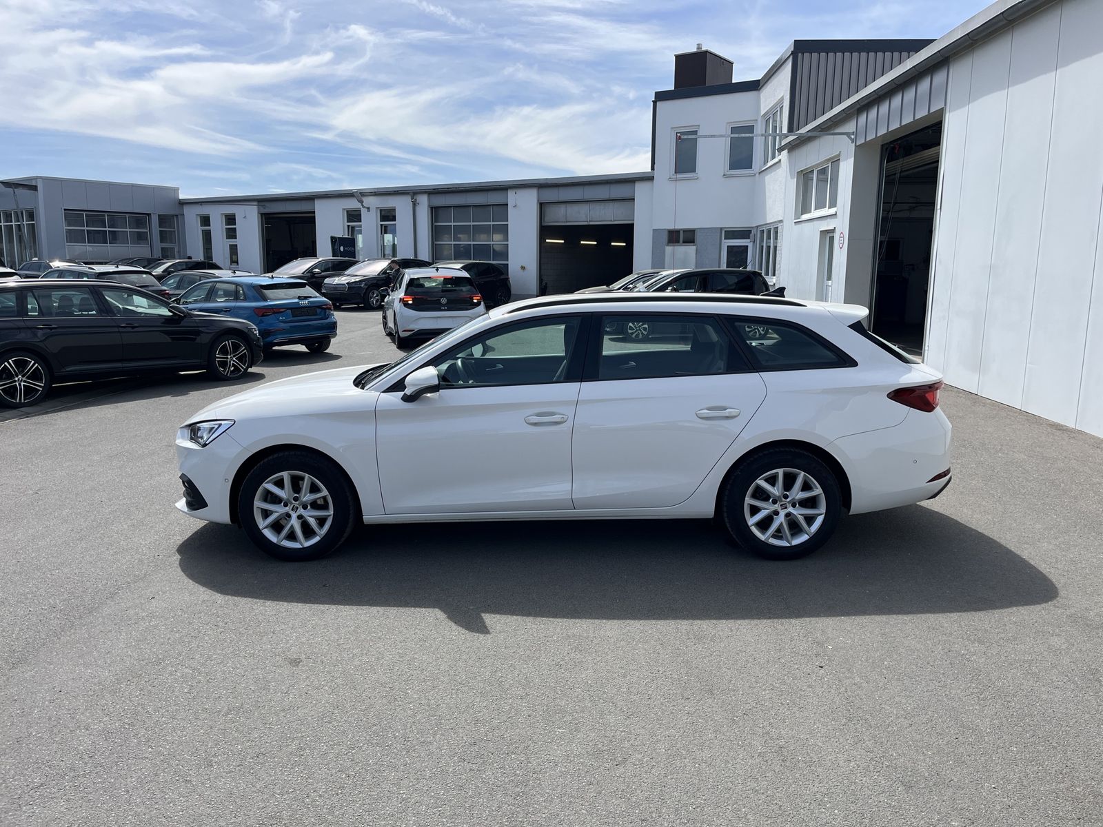Seat Leon SP 2.0 TDI DSG Style 141€ m.20% Anz.AHK Nav