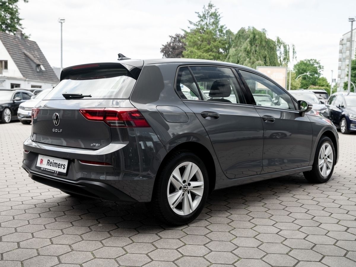 Volkswagen Golf Life 1.5 eTSI DSG - Samsaru's Car Outlet
