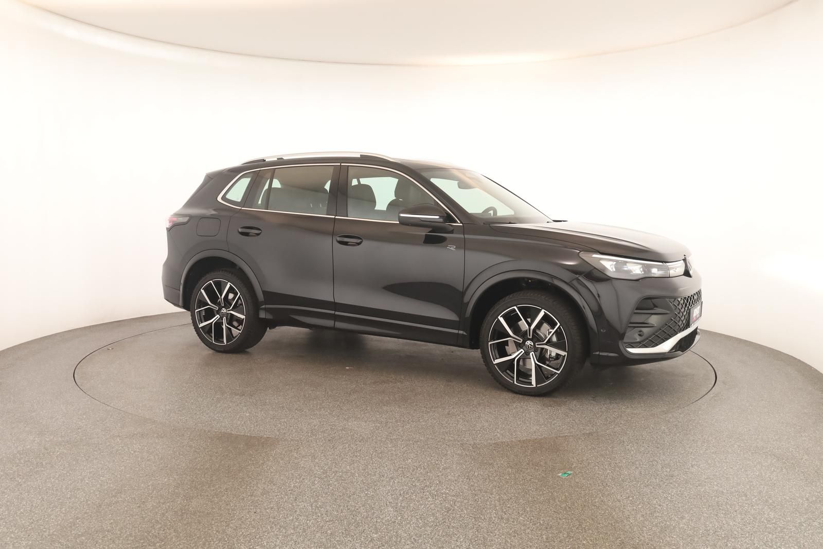 Volkswagen Tiguan 2.0 TDI 4M DSG R-Line Leder Pano Navi 360