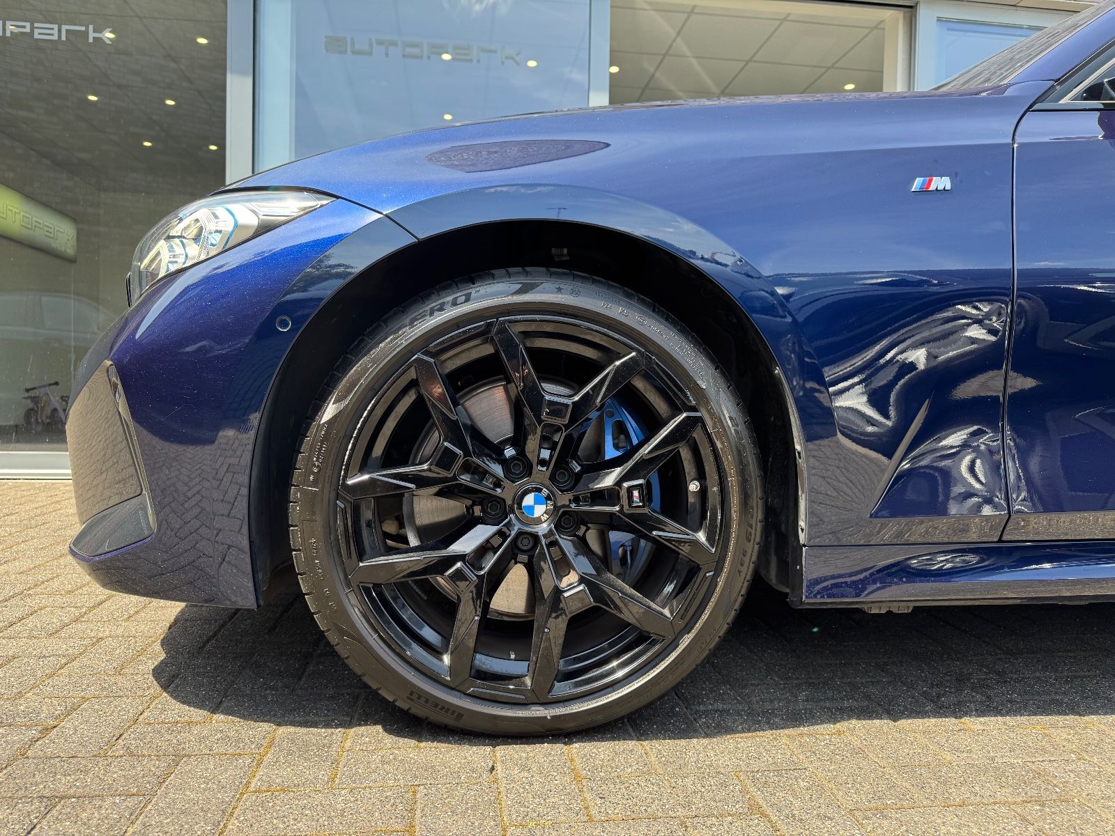BMW 320d T xDrive M Sport Innovation AHK HUD 360 19"