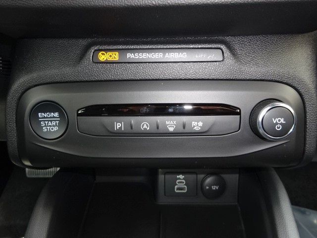 Ford Focus ST-Line Kombi 1.5L EcoBlu AHK B&O ErgoSitz