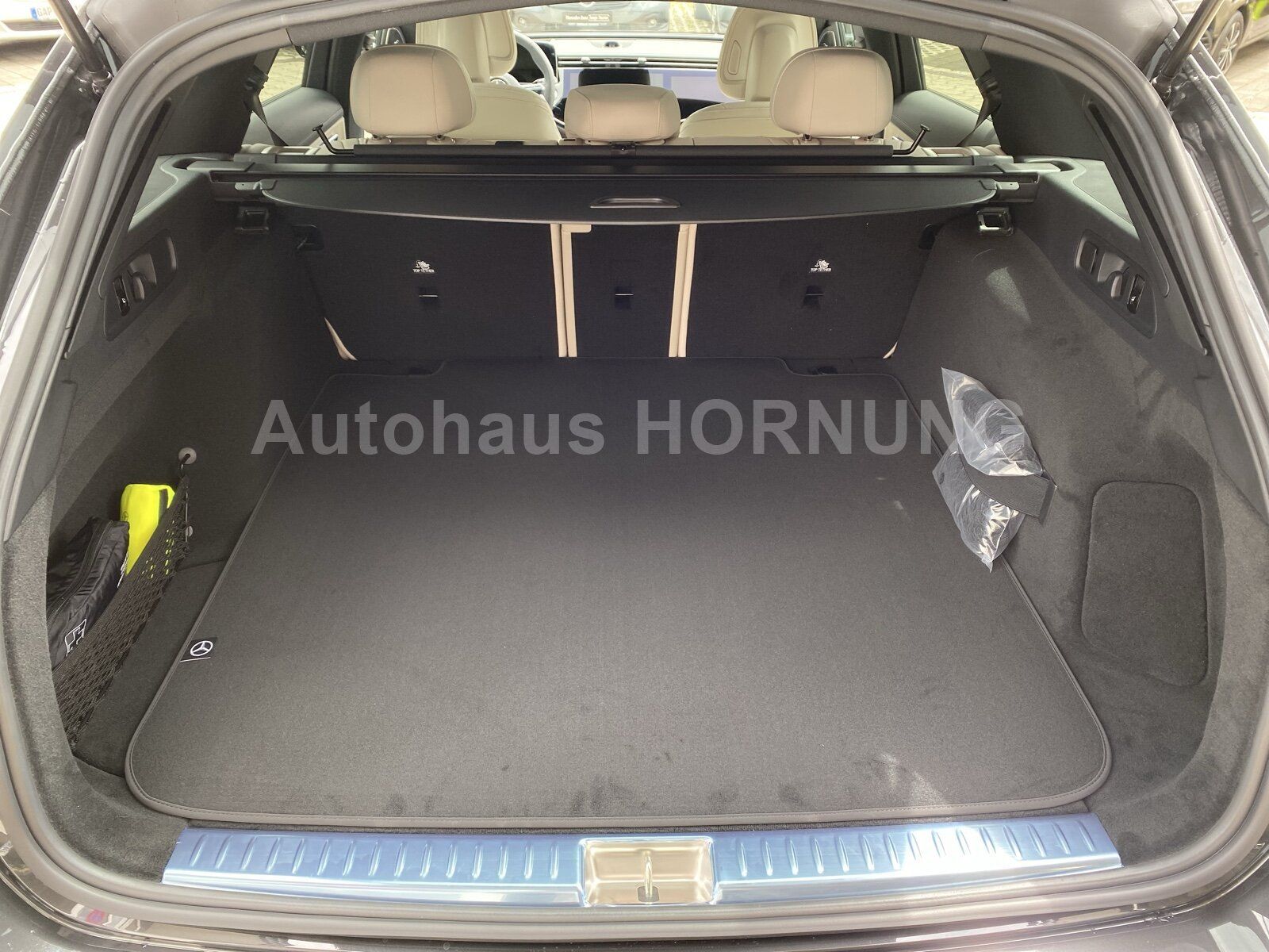 Mercedes-Benz E 450d T 4M AMG HUD STDHZ PANOSD AHK DigiL Bur4D