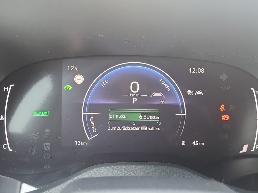 Toyota Yaris Cross Hybrid 1.5 VVT-i Team/Winter + Safet